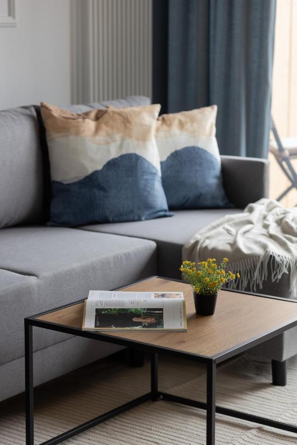 Stylish Apartment Kolejowa & Parking & Balcony By Noclegi Renters Warschau Exterior foto